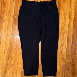 Lululemon on the fly pant size 10